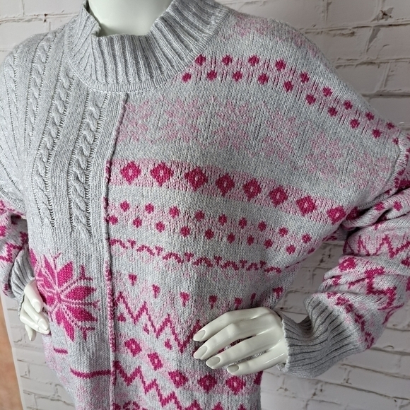 cupcake and Cashmere Cable Nordic Knit sweater - Picture 4 of 12